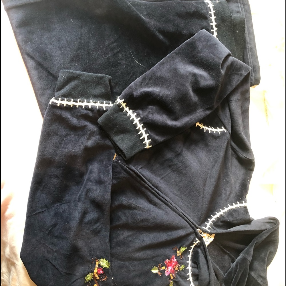 Flower detail jogging suit